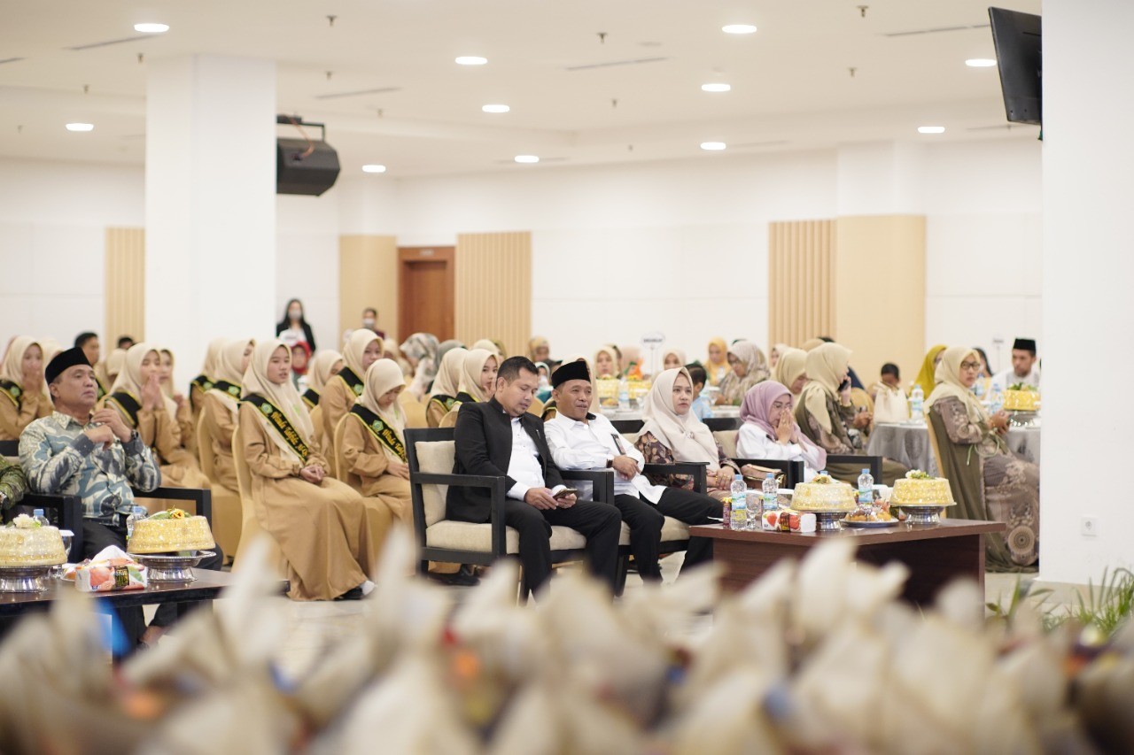 MTsN 1 Kota Makassar Menyelenggarakan Wisuda Siswa Kelas Berkarakter IX Tahfidz Al Quran