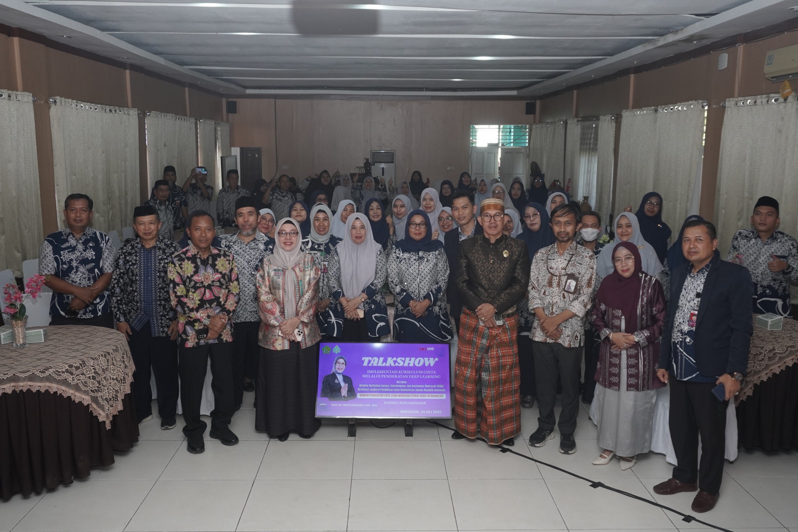 MTsN 1 Kota Makassar Menyelenggarakan Talkshow Bersama Direktorat KSKK Kemenag RI
