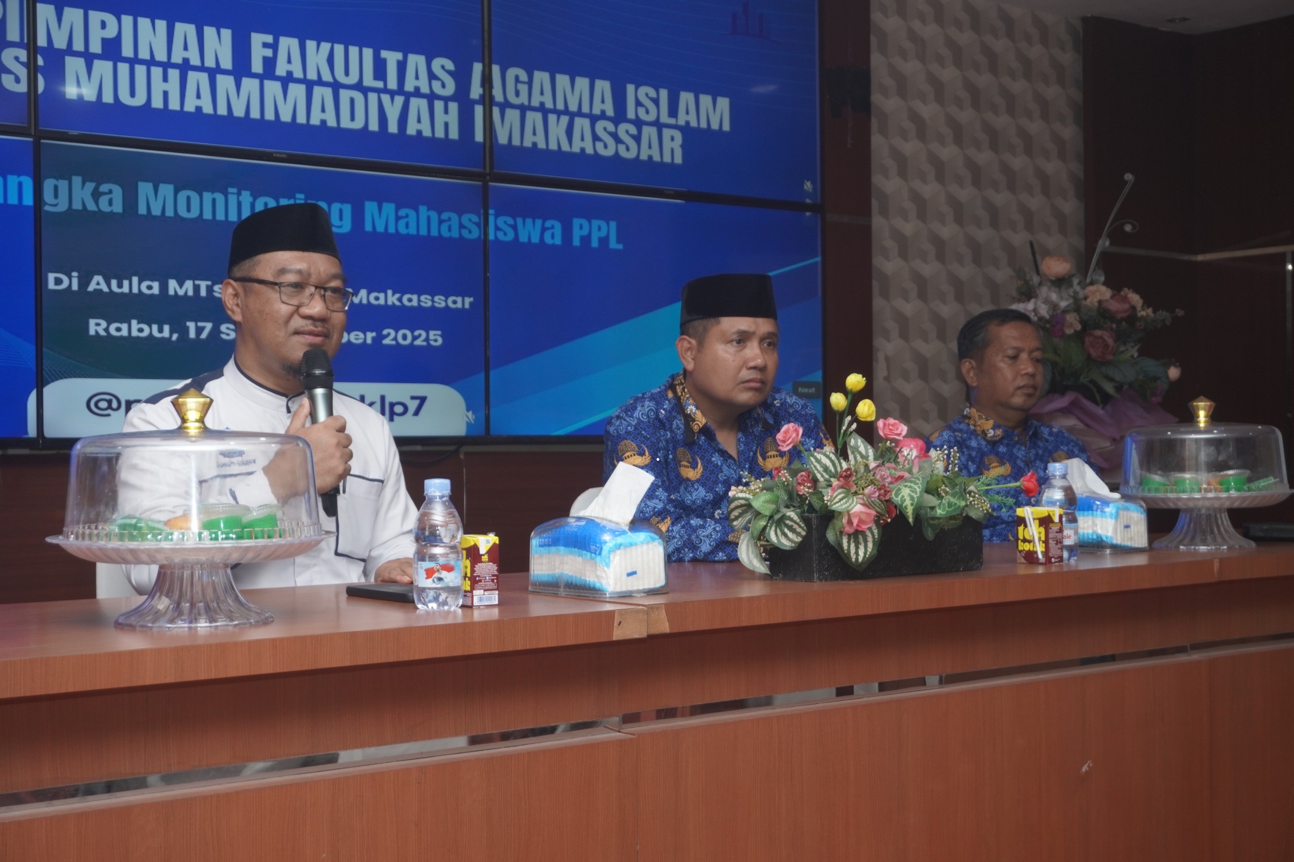 Pimpinan FAI Universitas Muhammadiyah Makassar Laksanakan Monitoring Mahasiswa PPL di MTsN 1 Kota Makassar