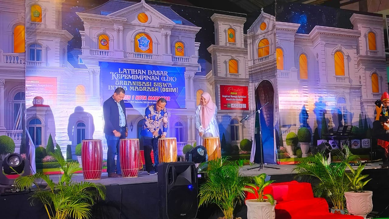 Osim MTsN 1 Kota Makassar Gelar Latihan Dasar Kepemimpinan Tahun 2025