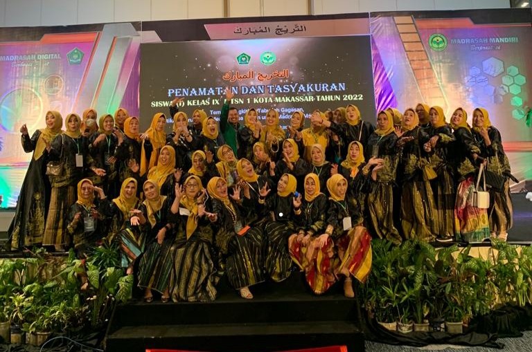 Madrasah Tsanawiyah Negeri (MTsN) 1 kota Makassar Menyelenggarakan Penamatan dan Tasyakuran  Siswa Kelas IX Tahun 2022